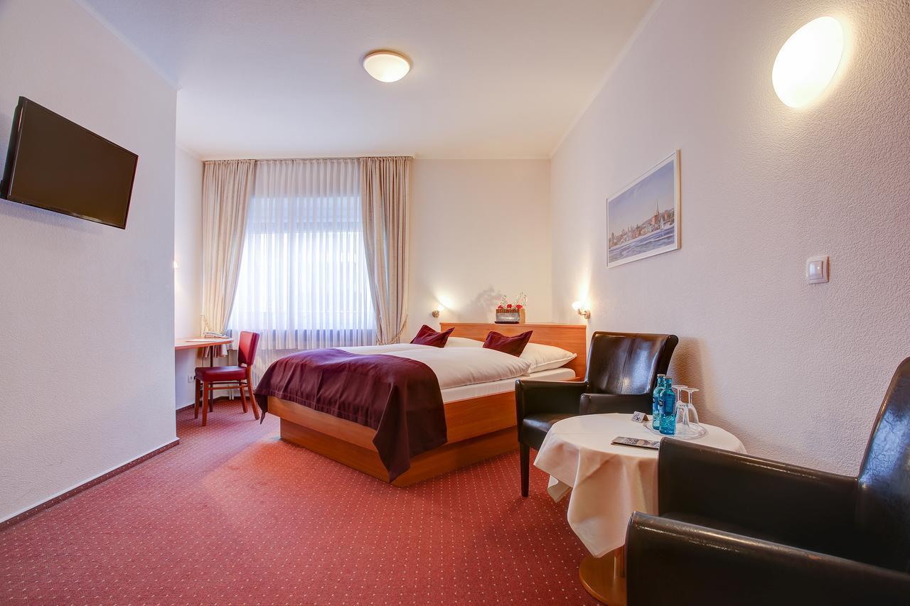 Ina Hotel Consul Kiel Exterior photo
